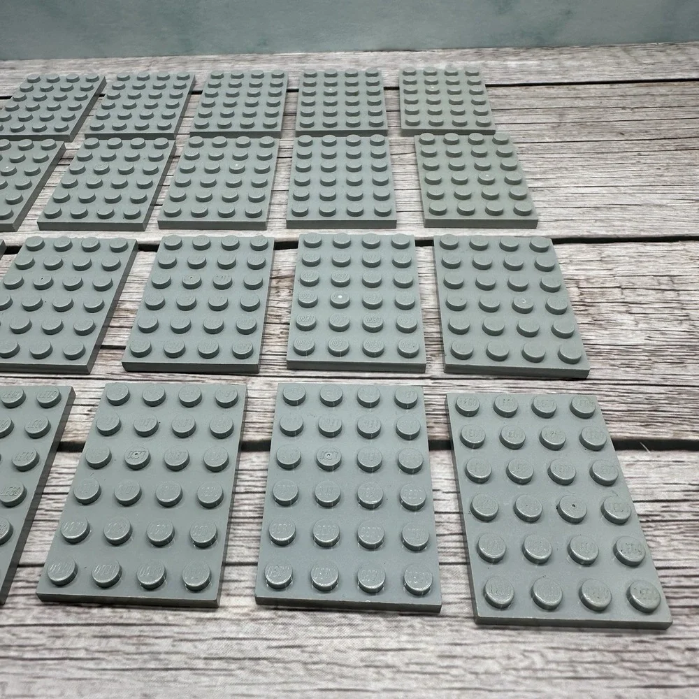 Lego‎ Part 3032 - Plate, 4x6 Light Bluish Gray - Lot Of 20